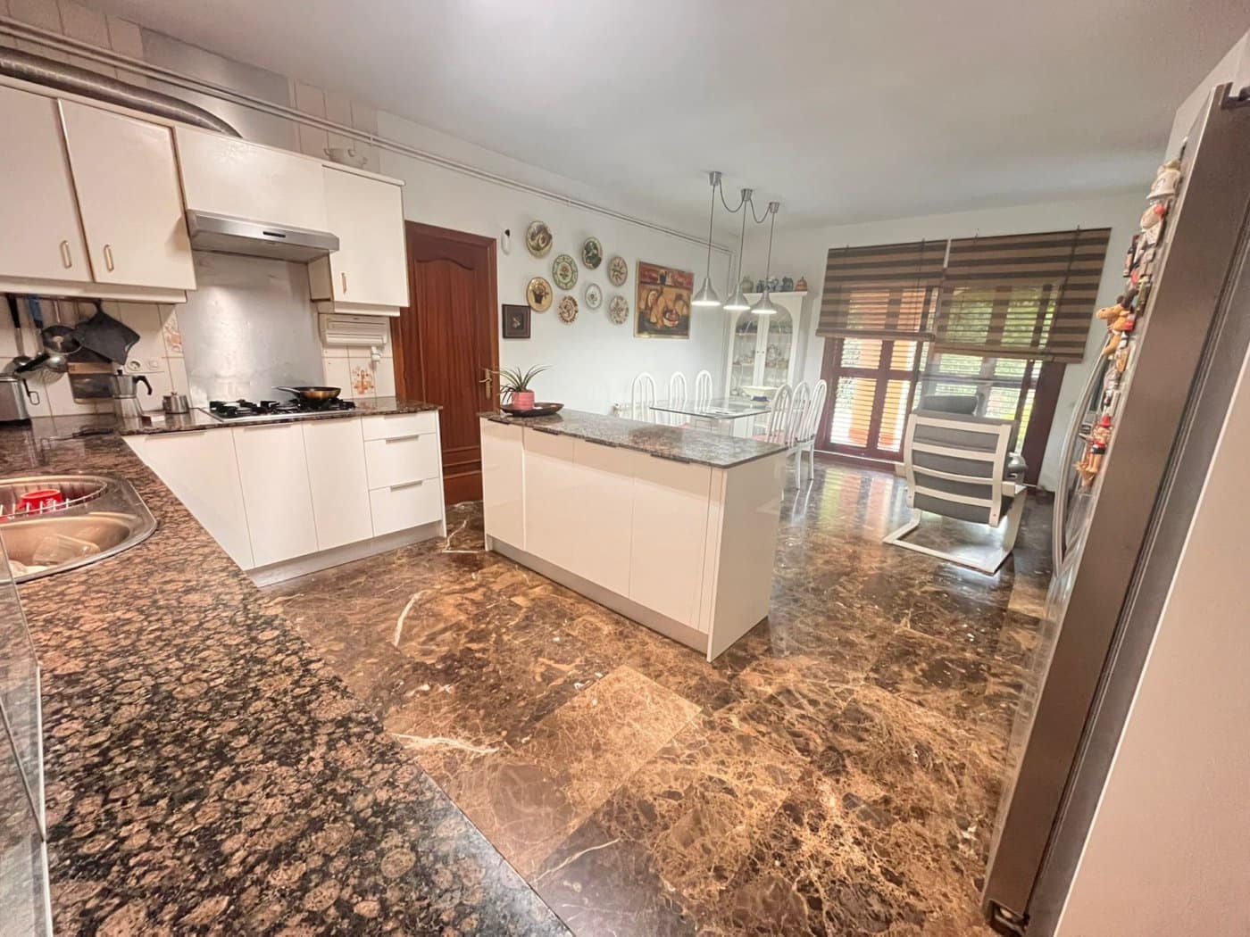 6 sypialnia Finka/Dom wiejski na sprzedaż w Santa Eulalia de Roncana z garażem - 435 000 € (Ref: 9338122)