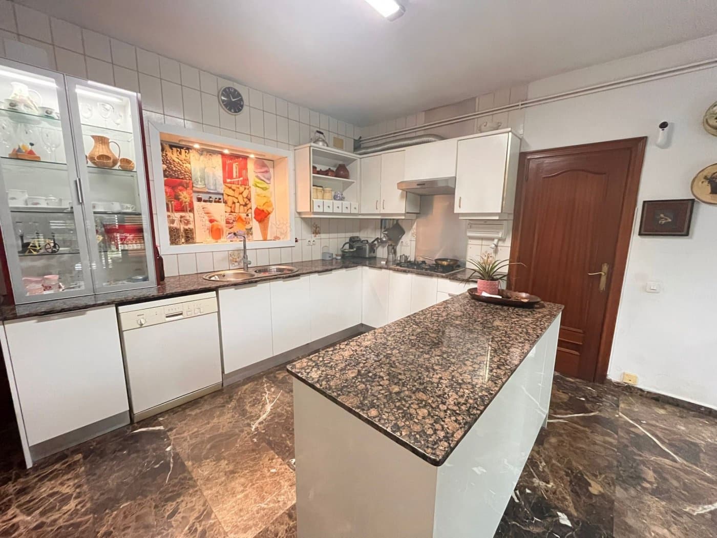 6 sypialnia Finka/Dom wiejski na sprzedaż w Santa Eulalia de Roncana z garażem - 435 000 € (Ref: 9338122)