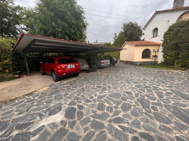 6 soveværelse Finca/Landehus til salg i Santa Eulàlia de Ronçana med garage - € 435.000 (Ref: 9338122)