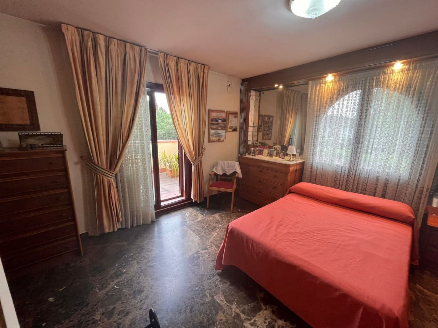 6 sypialnia Finka/Dom wiejski na sprzedaż w Santa Eulalia de Roncana z garażem - 435 000 € (Ref: 9338122)