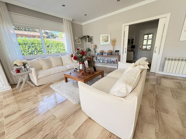 4 slaapkamer Halfvrijstaande villa te koop in Teià met zwembad - € 1.690.000 (Ref: 9353690)