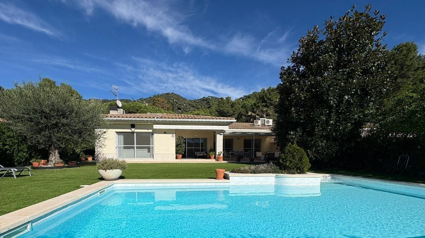 4 sypialnia Dom blizniak na sprzedaż w Teia z basenem - 1 690 000 € (Ref: 9353690)