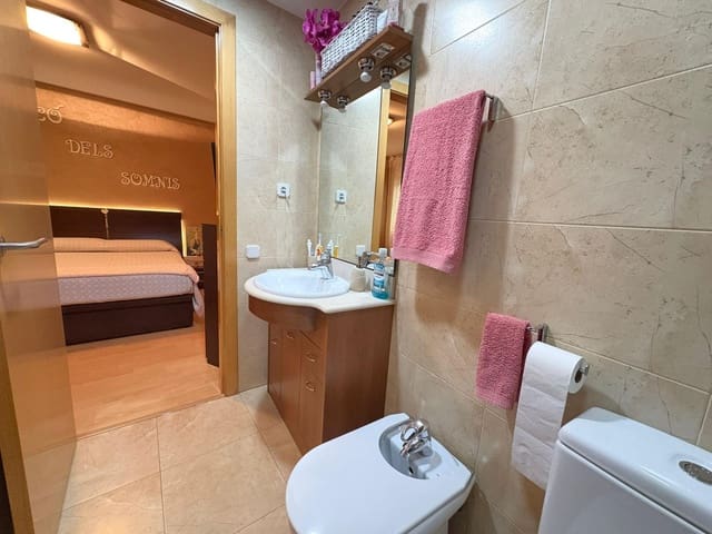 Piso de 3 habitaciones en Canet de Mar en venta - 259.900 € (Ref: 9367645)