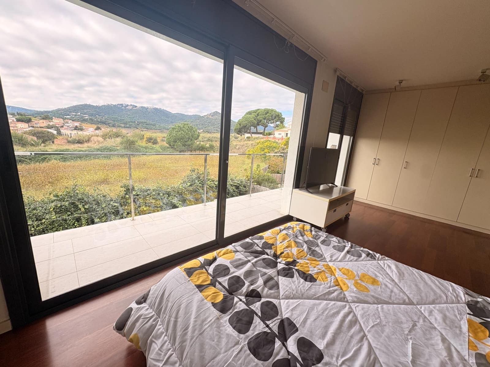 4 bedroom Villa for sale in Pineda de Mar with pool garage - € 550,000 (Ref: 9401190)