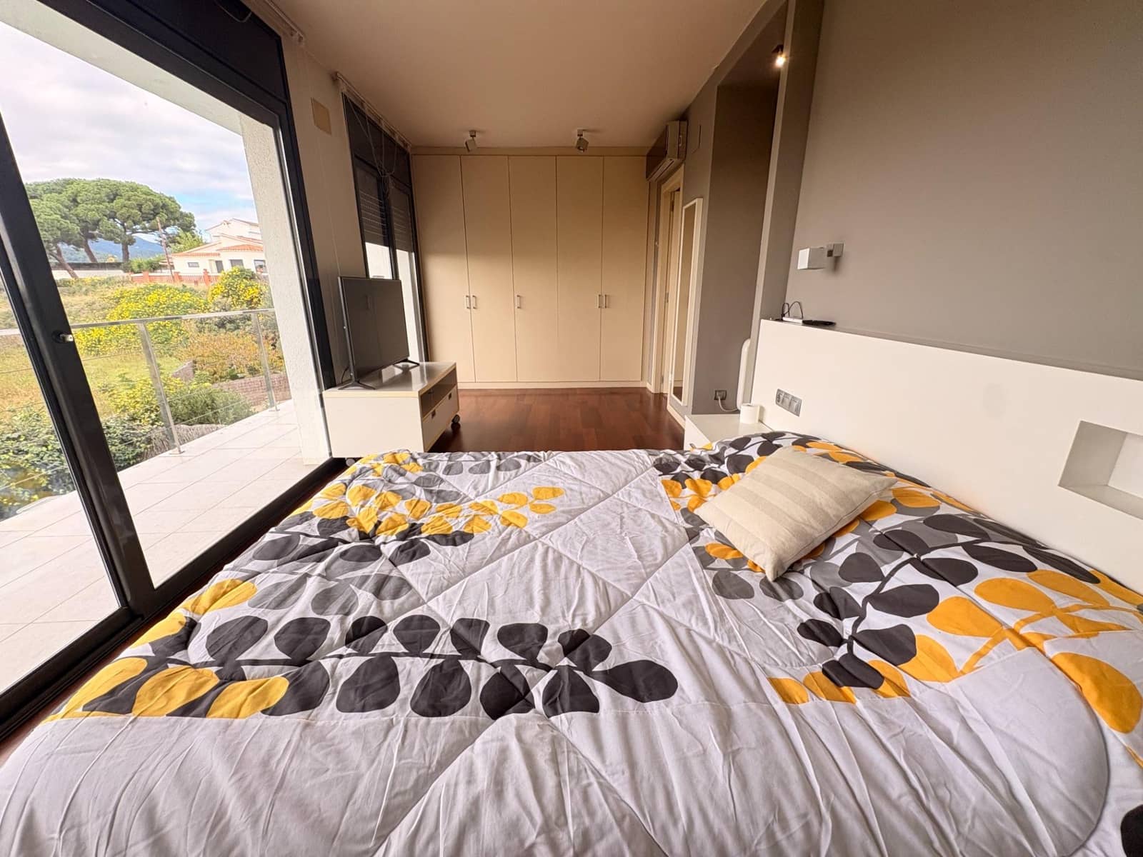 4 bedroom Villa for sale in Pineda de Mar with pool garage - € 550,000 (Ref: 9401190)