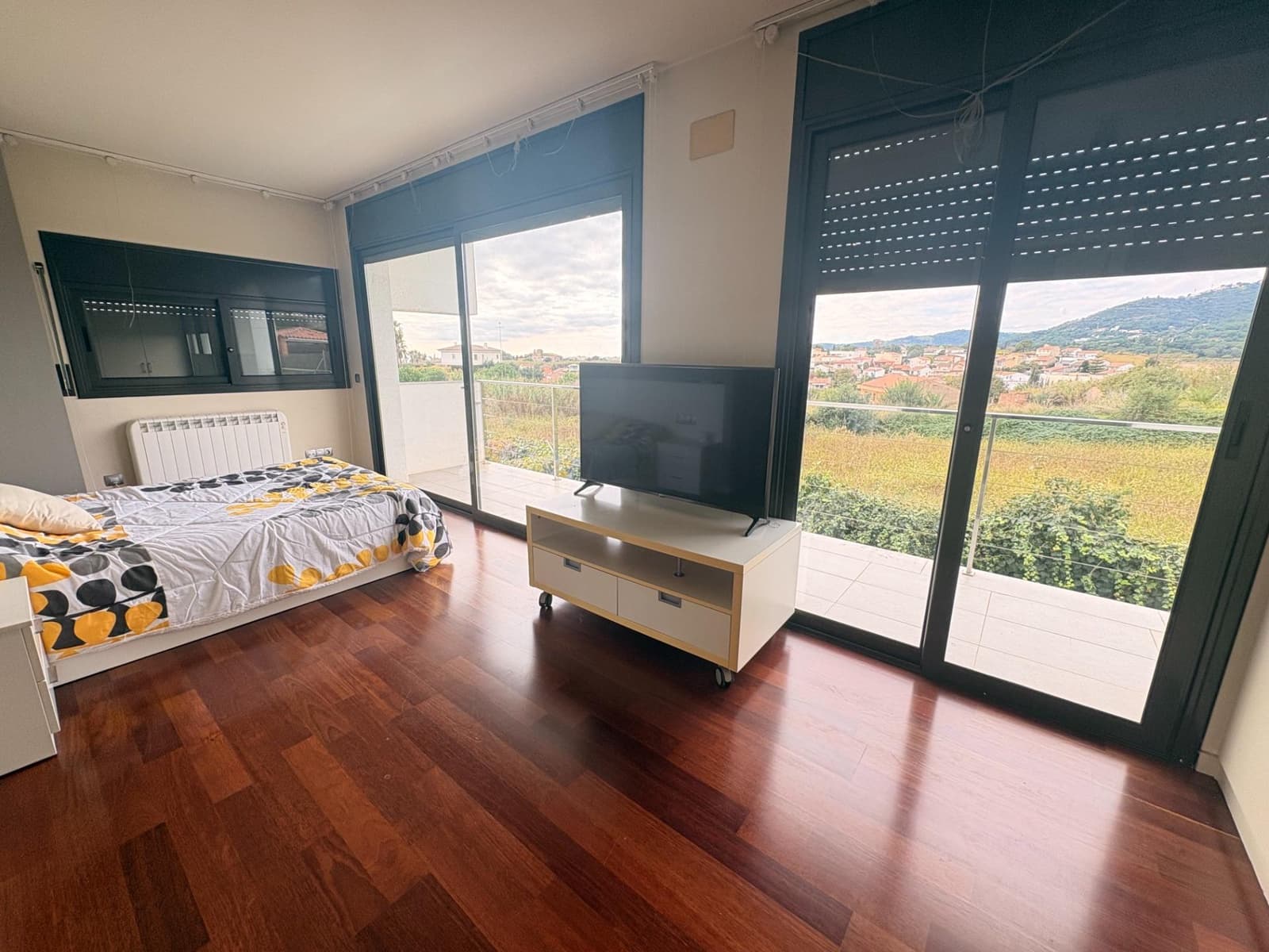 4 bedroom Villa for sale in Pineda de Mar with pool garage - € 550,000 (Ref: 9401190)