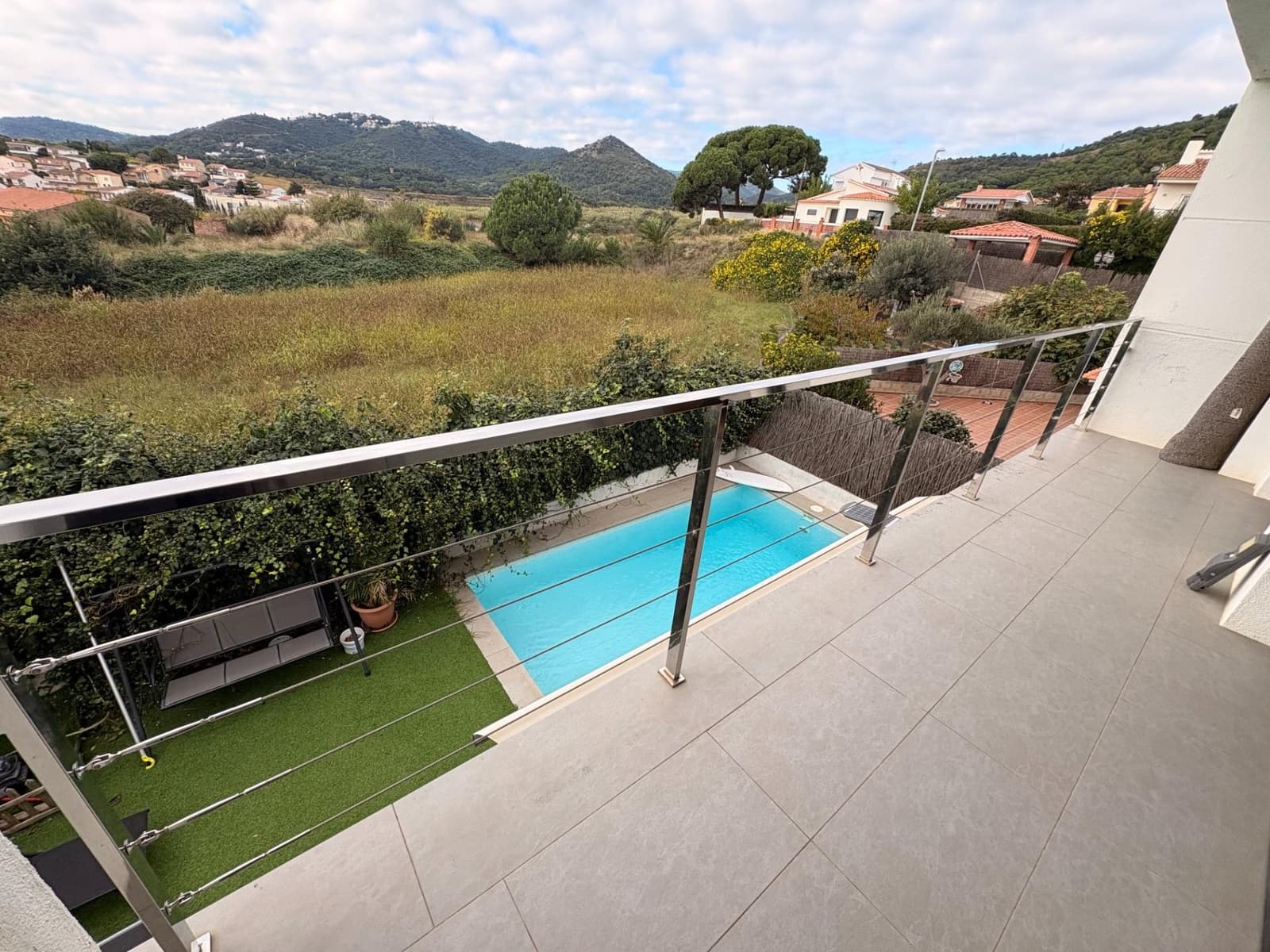 4 bedroom Villa for sale in Pineda de Mar with pool garage - € 550,000 (Ref: 9401190)
