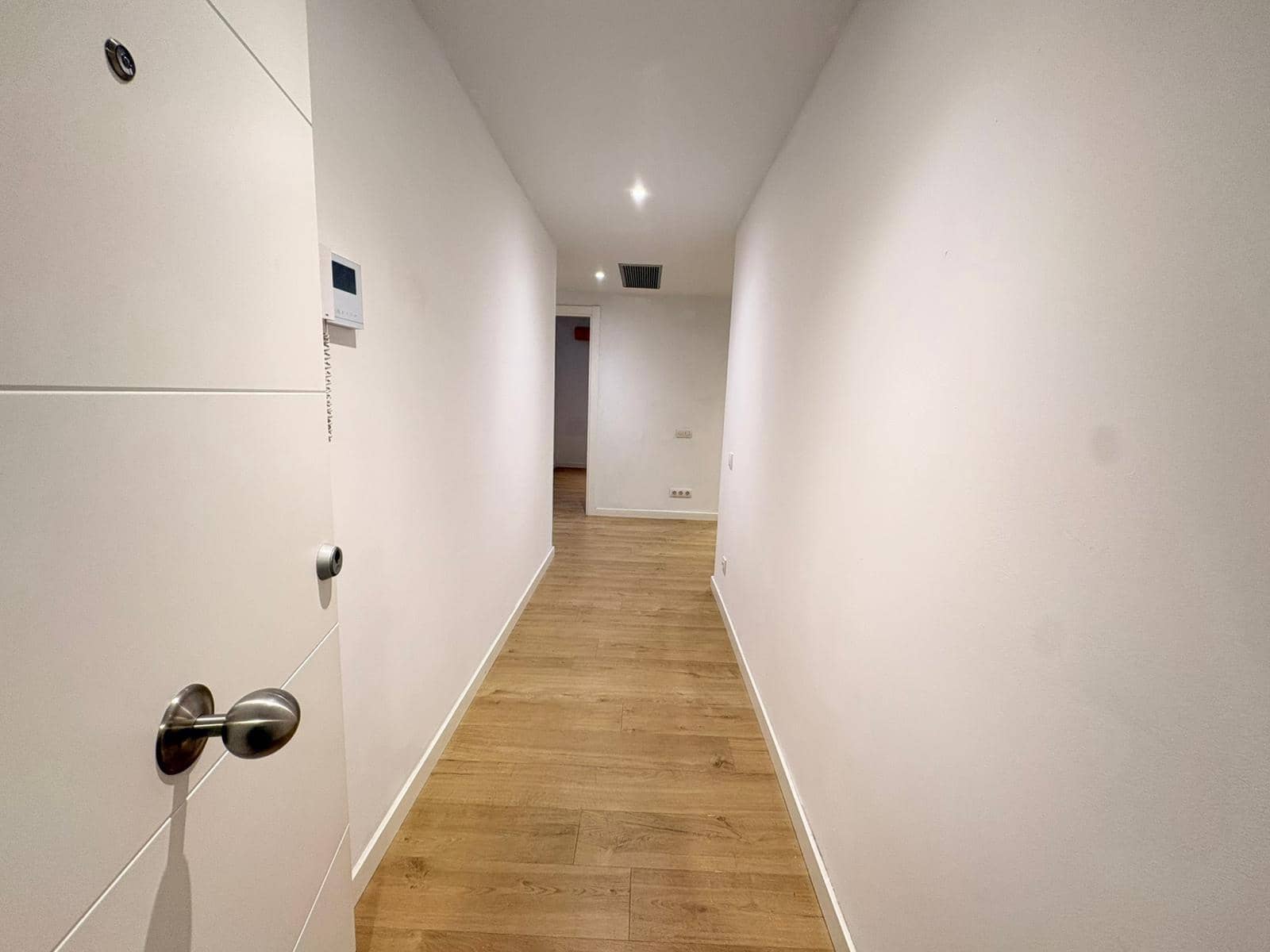 3 bedroom Flat for sale in Tiana - € 510,000 (Ref: 9431140)