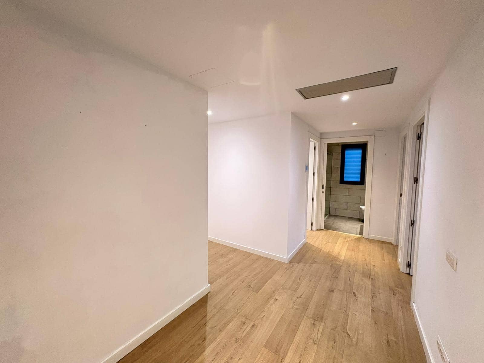 3 bedroom Flat for sale in Tiana - € 510,000 (Ref: 9431140)