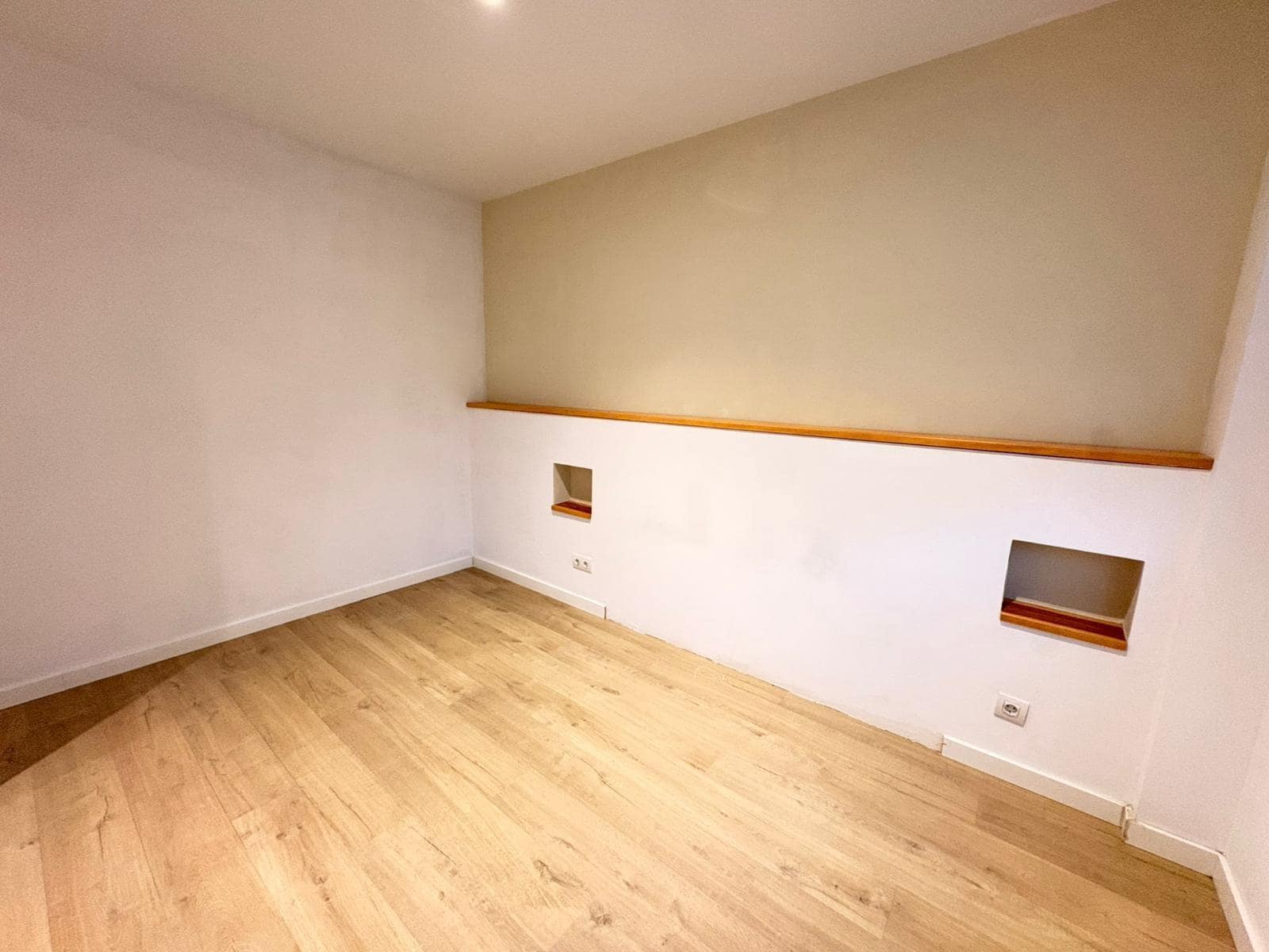 3 bedroom Flat for sale in Tiana - € 510,000 (Ref: 9431140)