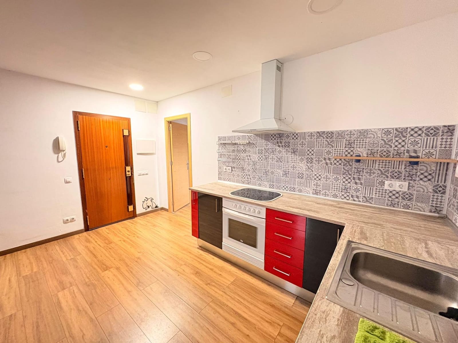 2 bedroom Penthouse for sale in Granollers - € 149,000 (Ref: 9491507)