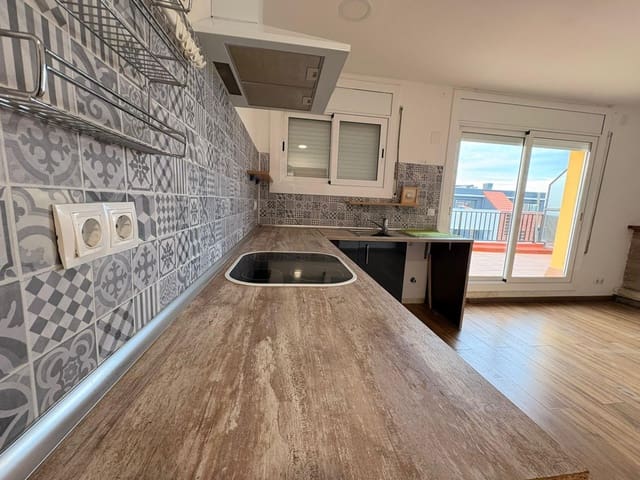 2 bedroom Penthouse for sale in Granollers - € 149,000 (Ref: 9491507)