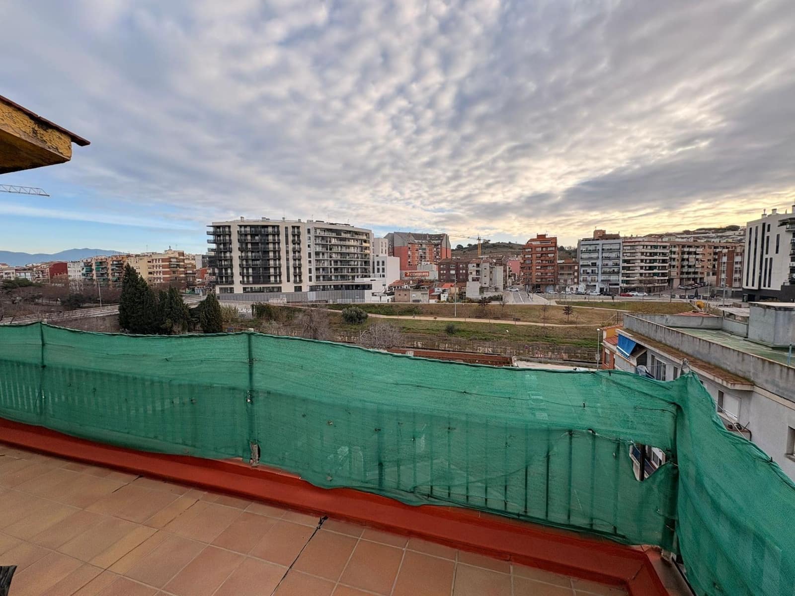 2 bedroom Penthouse for sale in Granollers - € 149,000 (Ref: 9491507)