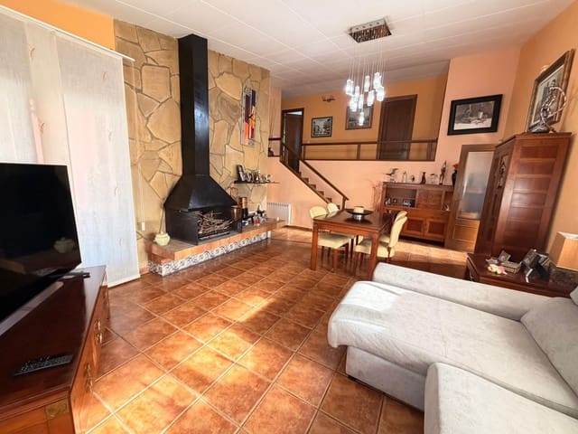5 bedroom Villa for sale in Santa Maria de Palautordera with garage - € 498,000 (Ref: 9502453)