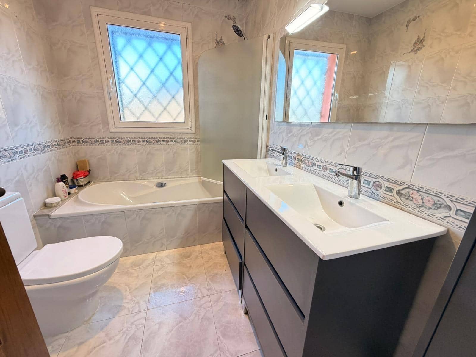 5 bedroom Villa for sale in Santa Maria de Palautordera with garage - € 498,000 (Ref: 9502453)