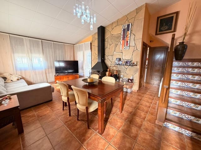 5 bedroom Villa for sale in Santa Maria de Palautordera with garage - € 498,000 (Ref: 9502453)