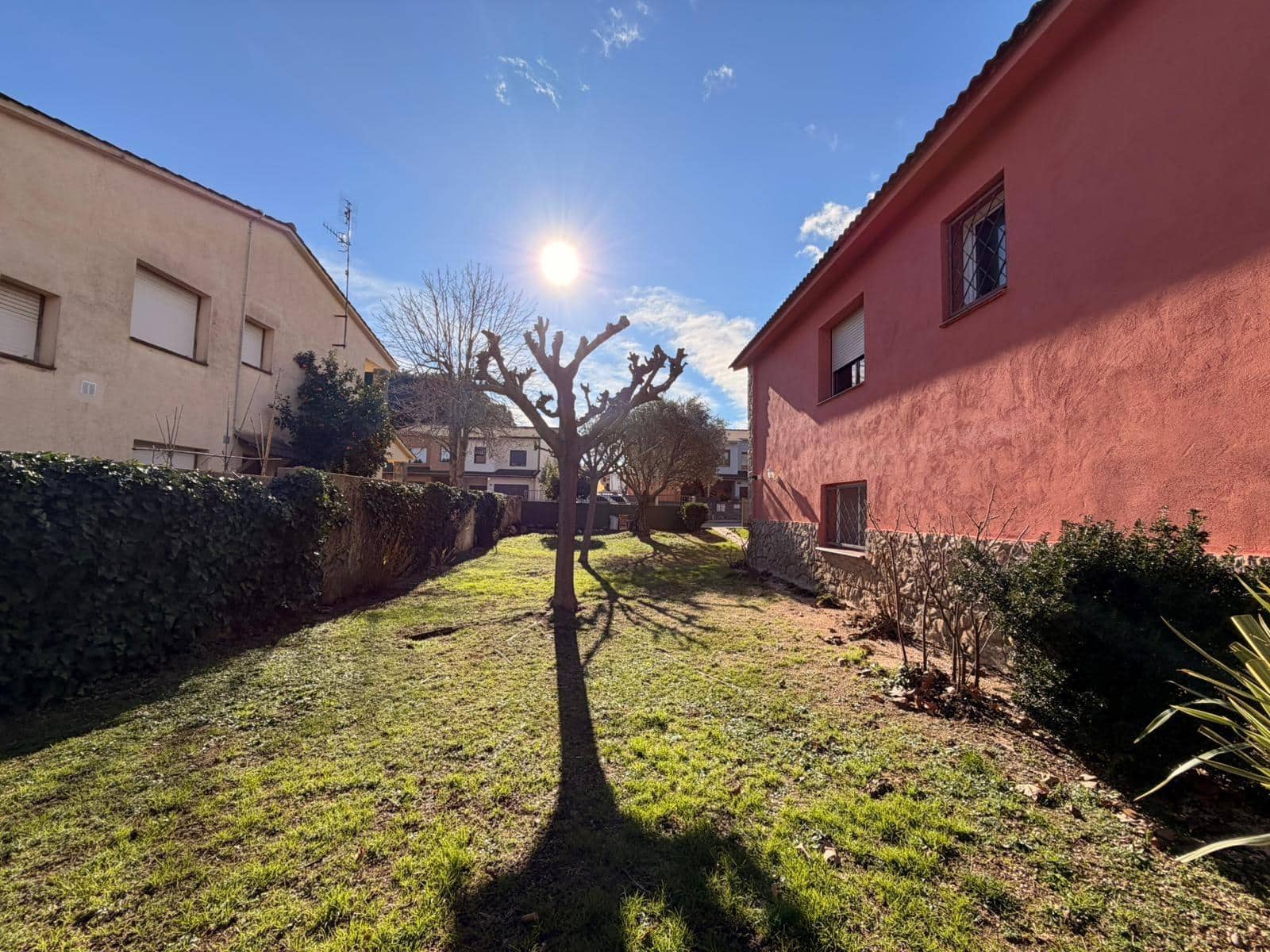 5 bedroom Villa for sale in Santa Maria de Palautordera with garage - € 498,000 (Ref: 9502453)