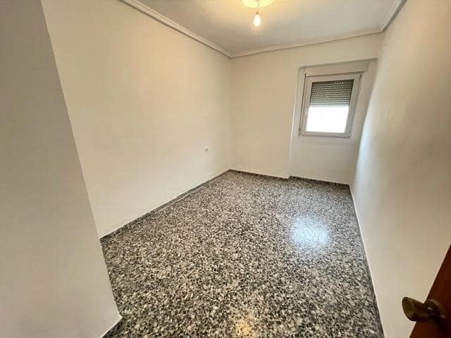 4 chambre Appartement à vendre à Alcoy / Alcoi - 75 000 € (Ref: 9571279)