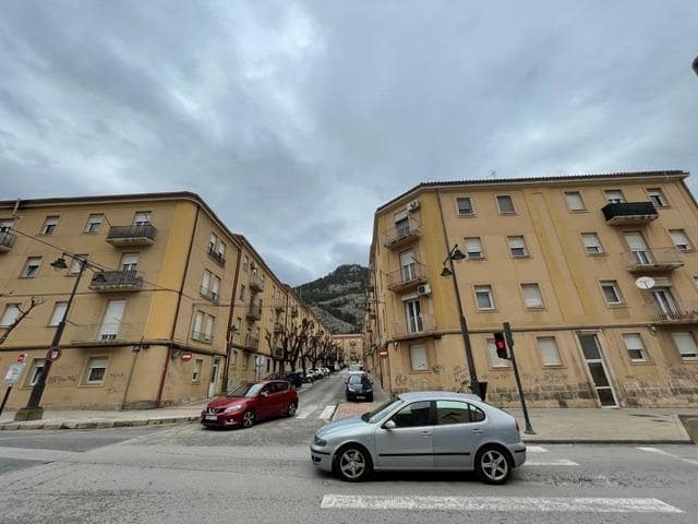 4 slaapkamer Flat te koop in Alcoy / Alcoi - € 75.000 (Ref: 9571279)