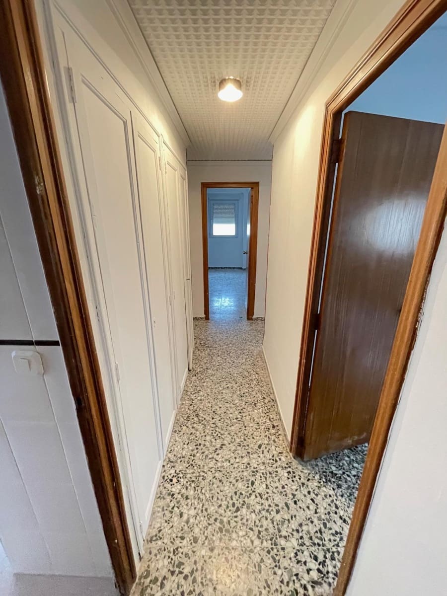 4 slaapkamer Flat te koop in Alcoy / Alcoi - € 75.000 (Ref: 9571279)