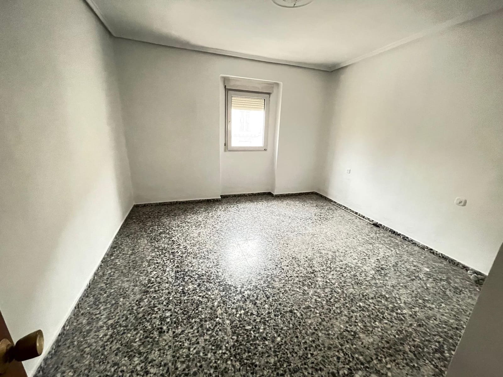 4 slaapkamer Flat te koop in Alcoy / Alcoi - € 75.000 (Ref: 9571279)