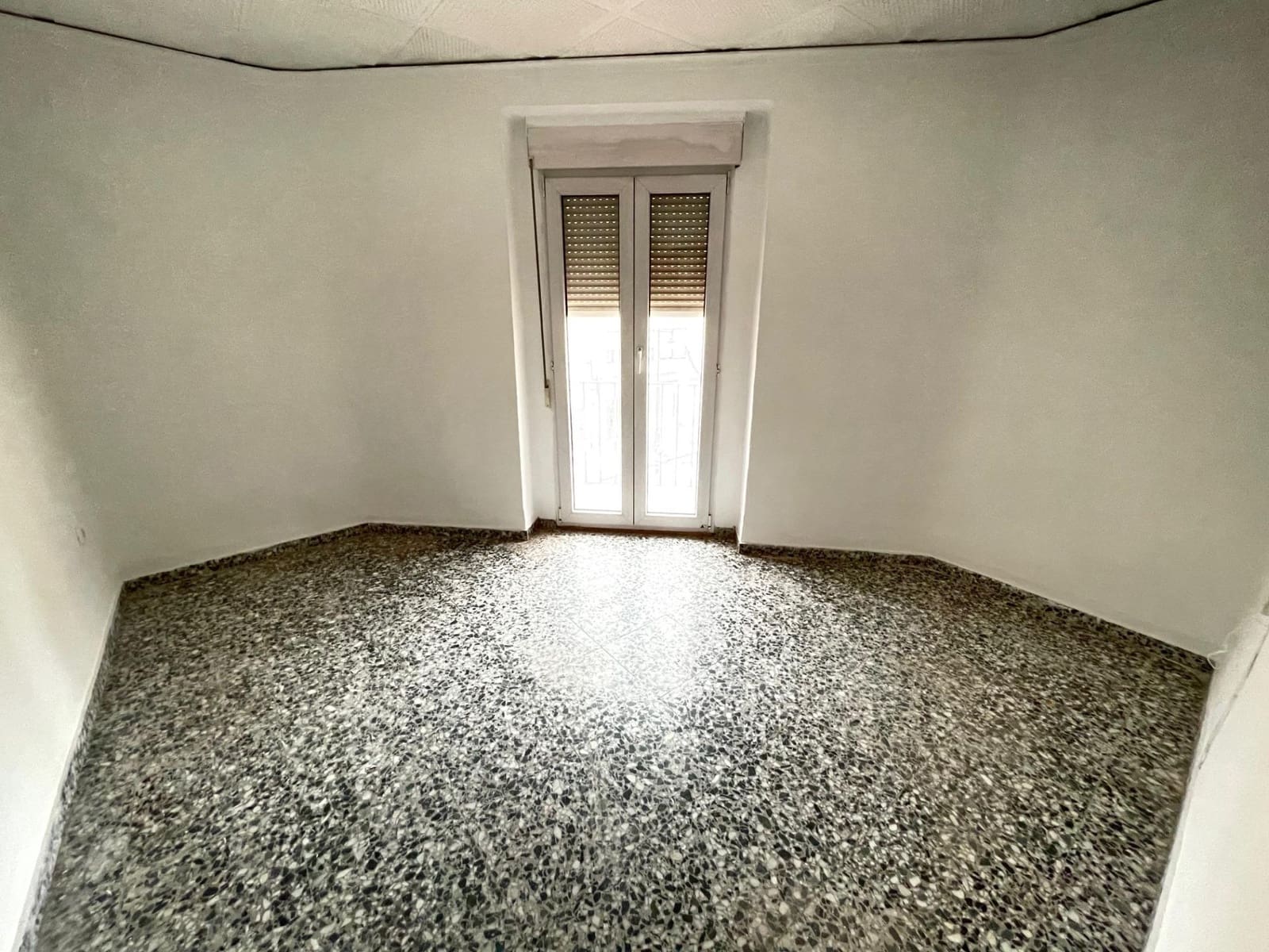 4 slaapkamer Flat te koop in Alcoy / Alcoi - € 75.000 (Ref: 9571279)