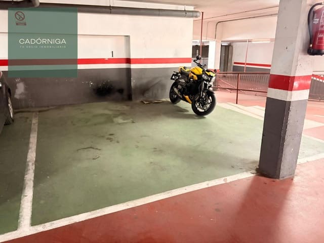 Garaje en Badalona en venta - 25.000 € (Ref: 9690694)