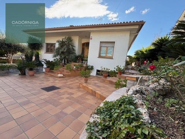 3 chambre Villa/Maison à vendre à Canovelles avec piscine - 580 000 € (Ref: 9721783)