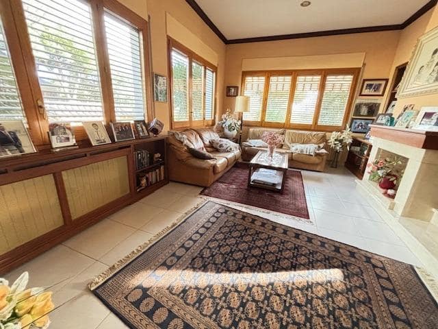 3 bedroom Villa for sale in Canovelles with pool - € 580,000 (Ref: 9721783)