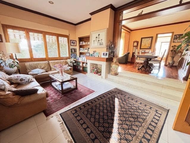 3 bedroom Villa for sale in Canovelles with pool - € 580,000 (Ref: 9721783)