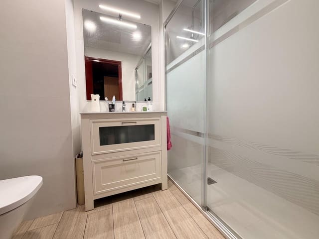 Piso de 3 habitaciones en Mataró en venta - 209.900 € (Ref: 9804390)