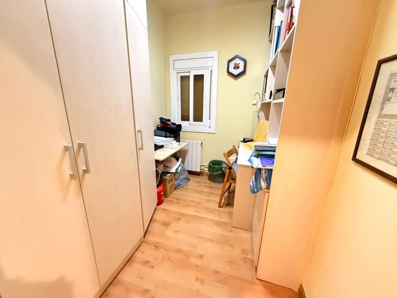 3 bedroom Flat for sale in L'Hospitalet de Llobregat - € 199,000 (Ref: 9843482)