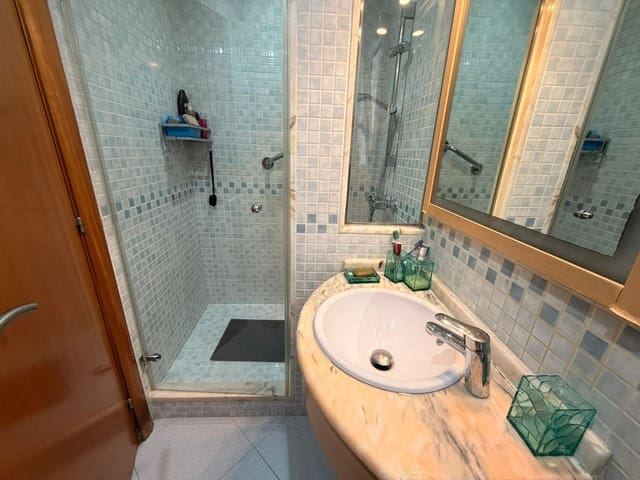 3 sypialnia Mieszkanie na sprzedaż w L'Hospitalet de Llobregat - 199 000 € (Ref: 9843482)