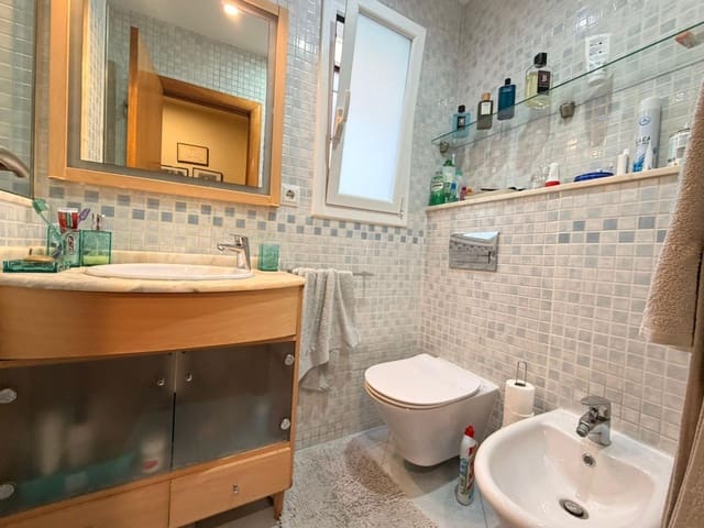 3 sypialnia Mieszkanie na sprzedaż w L'Hospitalet de Llobregat - 199 000 € (Ref: 9843482)