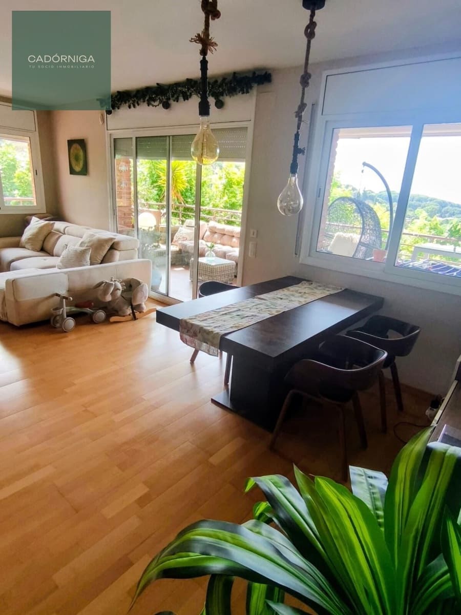 Appartement de 4 chambres à louer à Tiana - 1 718 € (Ref: 9846321)
