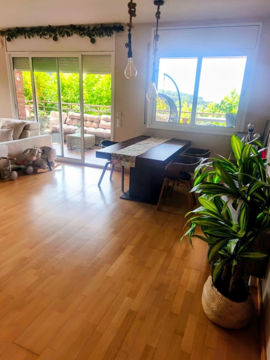 Appartement de 4 chambres à louer à Tiana - 1 718 € (Ref: 9846321)