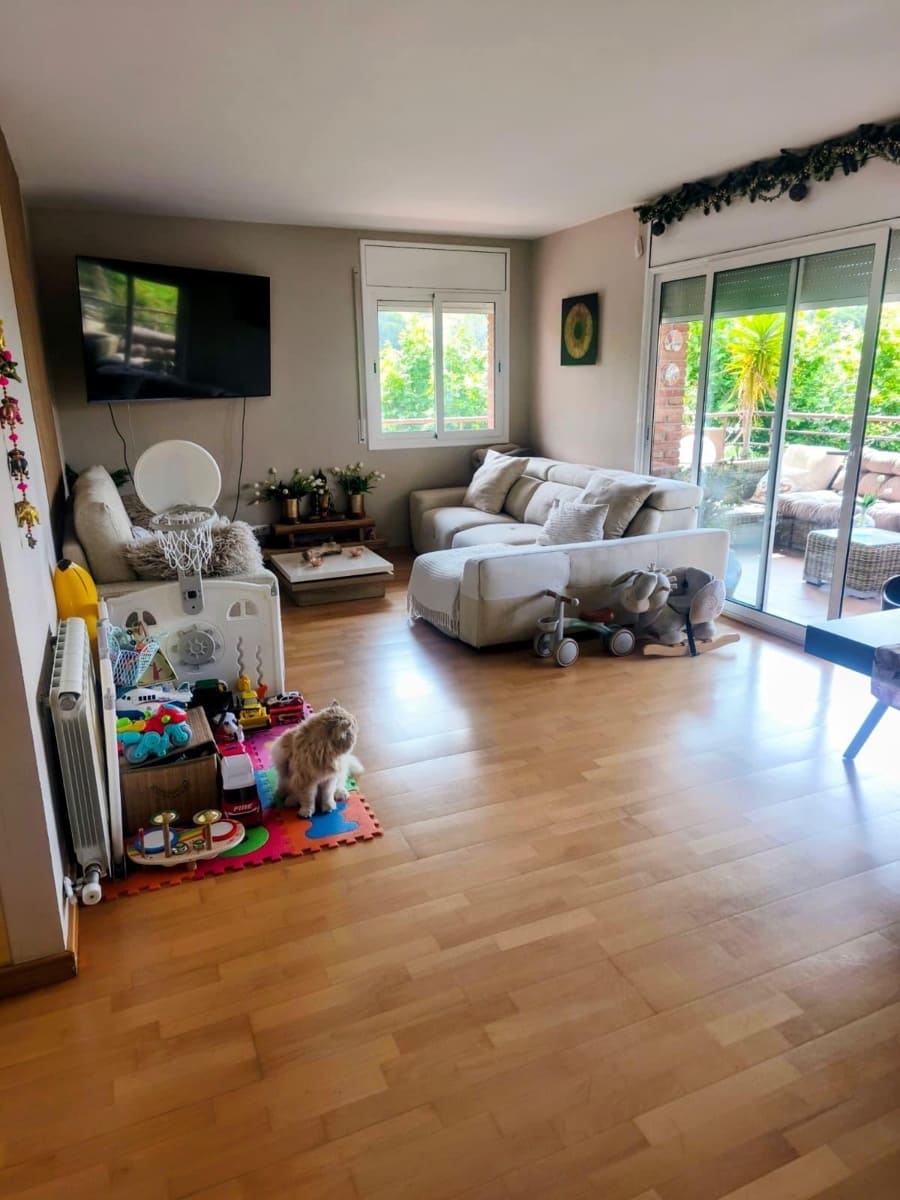 Appartement de 4 chambres à louer à Tiana - 1 718 € (Ref: 9846321)