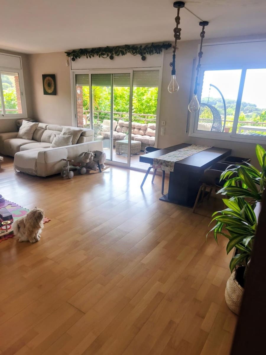 Appartement de 4 chambres à louer à Tiana - 1 718 € (Ref: 9846321)