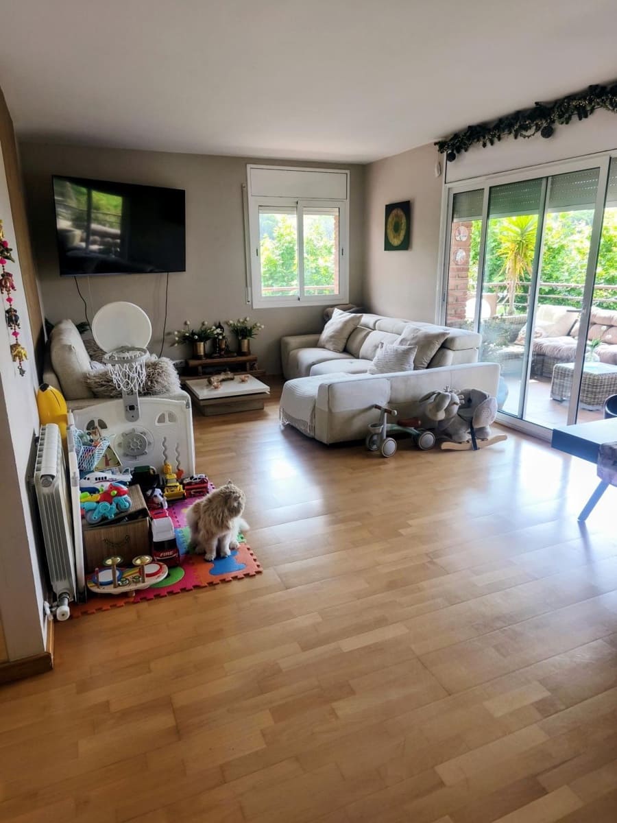 Appartement de 4 chambres à louer à Tiana - 1 718 € (Ref: 9846321)