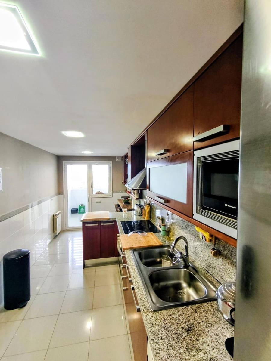 Appartement de 4 chambres à louer à Tiana - 1 718 € (Ref: 9846321)