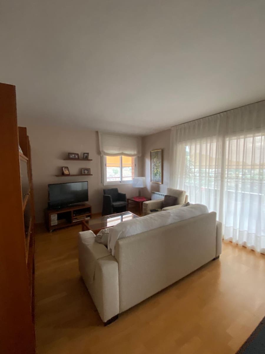 Appartement de 4 chambres à louer à Tiana - 1 718 € (Ref: 9846321)