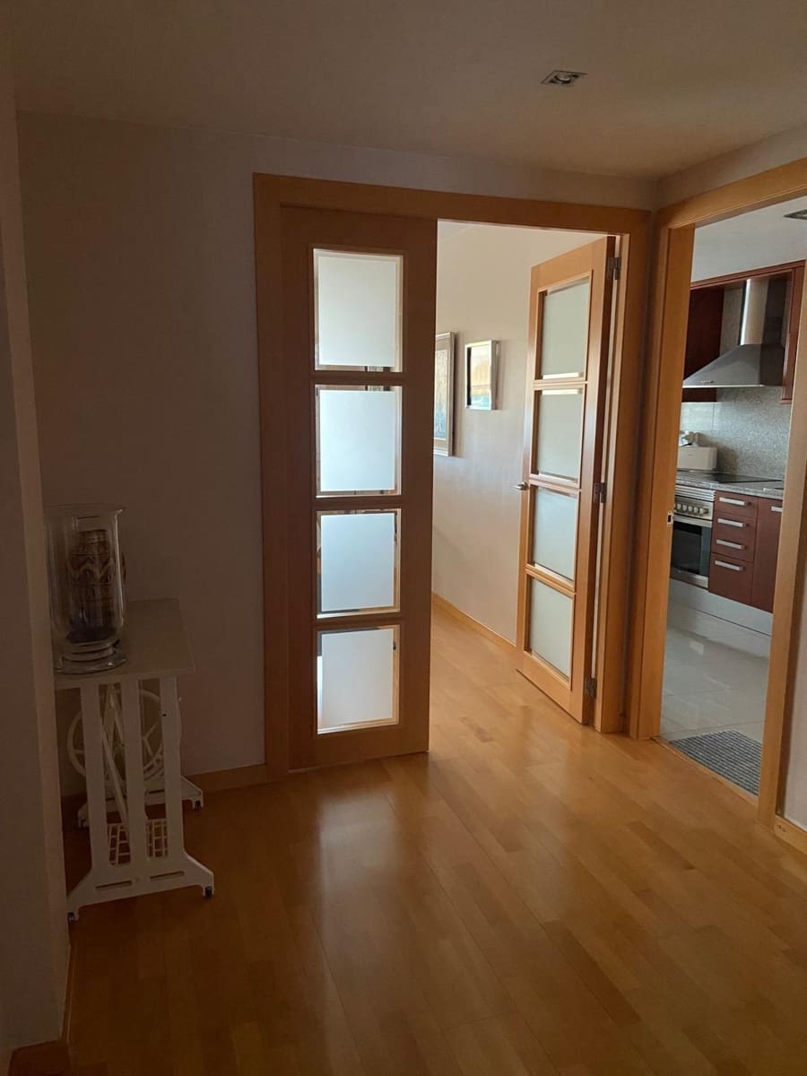 Appartement de 4 chambres à louer à Tiana - 1 718 € (Ref: 9846321)