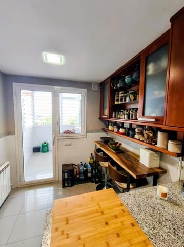Appartement de 4 chambres à louer à Tiana avec piscine garage - 1 718 € (Ref: 9846321)