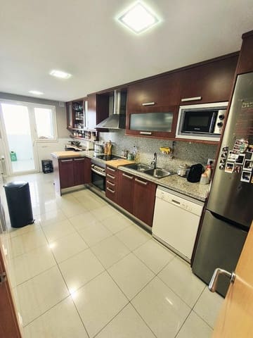 Appartement de 4 chambres à louer à Tiana avec piscine garage - 1 718 € (Ref: 9846321)