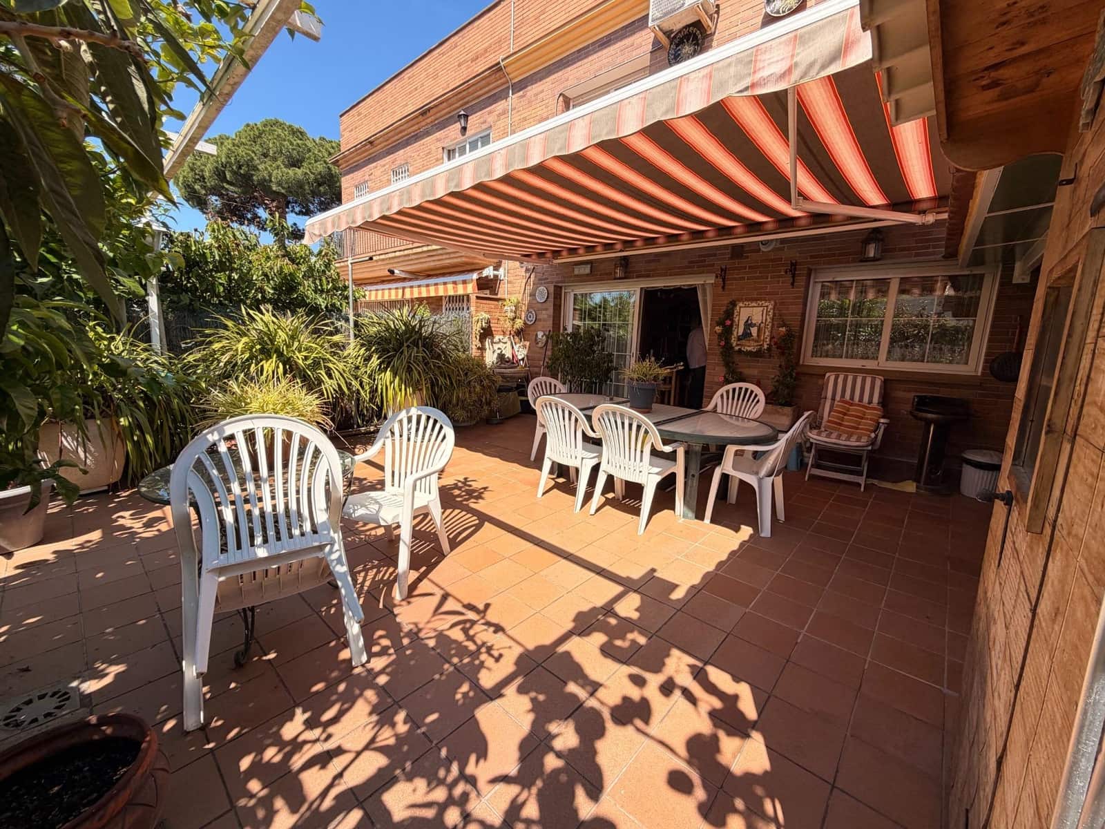 4 soveværelse Rækkehus til salg i Sant Vicenc de Montalt - € 660.000 (Ref: 9851868)