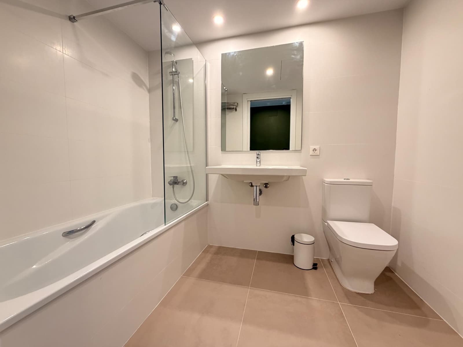 2 Zimmer Wohnung zu vermieten in El Masnou mit Garage - 2.000 € (Ref: 9913259)
