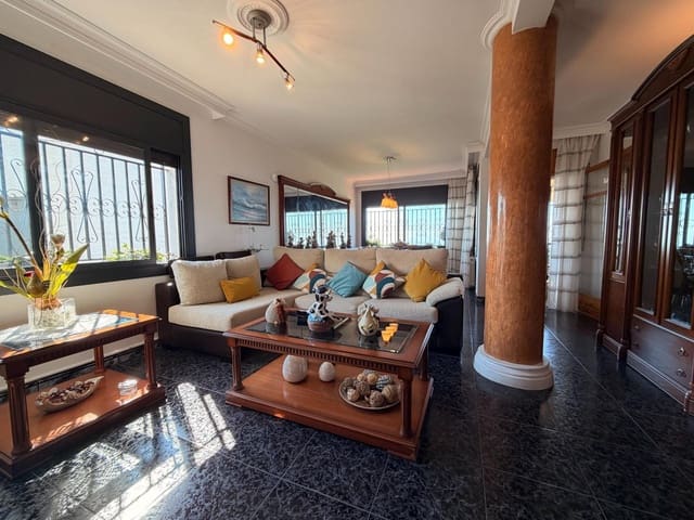 4 soveværelse Villa til salg i Mataró med garage - € 639.900 (Ref: 9942607)