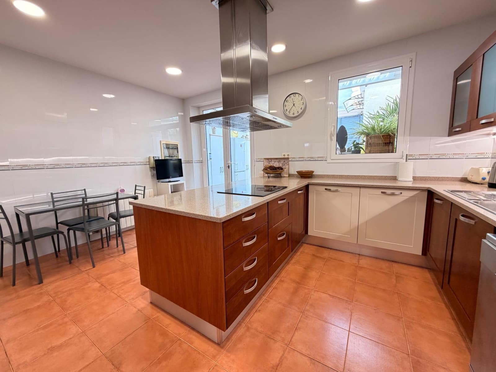 4 sypialnia Dom szeregowy na sprzedaż w El Masnou z garażem - 870 000 € (Ref: 9958056)