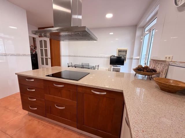 4 sypialnia Dom szeregowy na sprzedaż w El Masnou z garażem - 870 000 € (Ref: 9958056)
