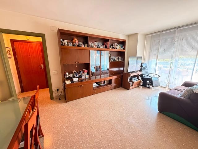 3 soveværelse Lejlighed til salg i Badalona - € 159.000 (Ref: 9970714)